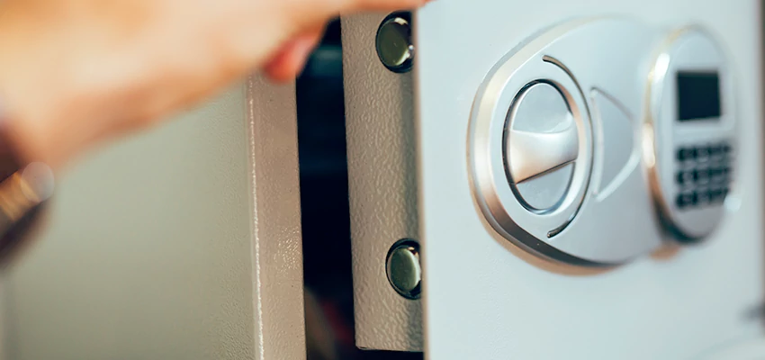 Fingerprint Safe Openers in Corona, CA