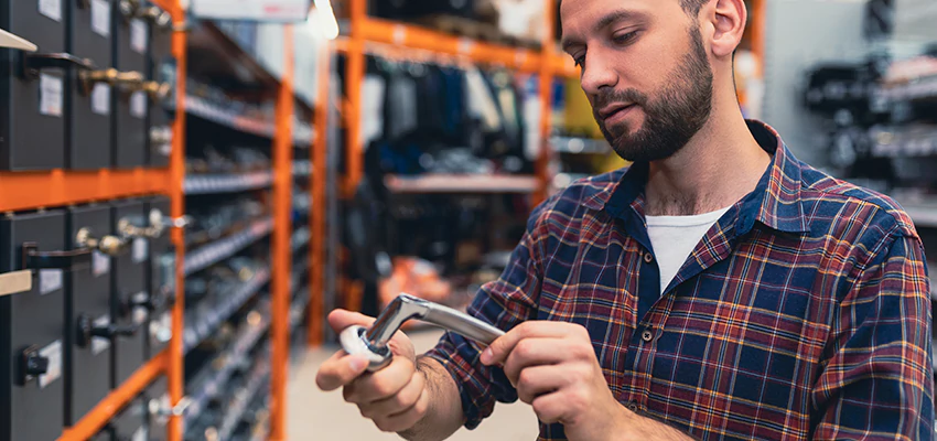 Locksmith For Retail Stores Lockout Services in Corona, California